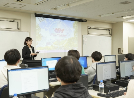 校内説明会の様子